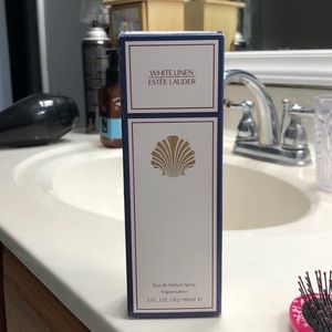 White Linen Estée Lauder Spray